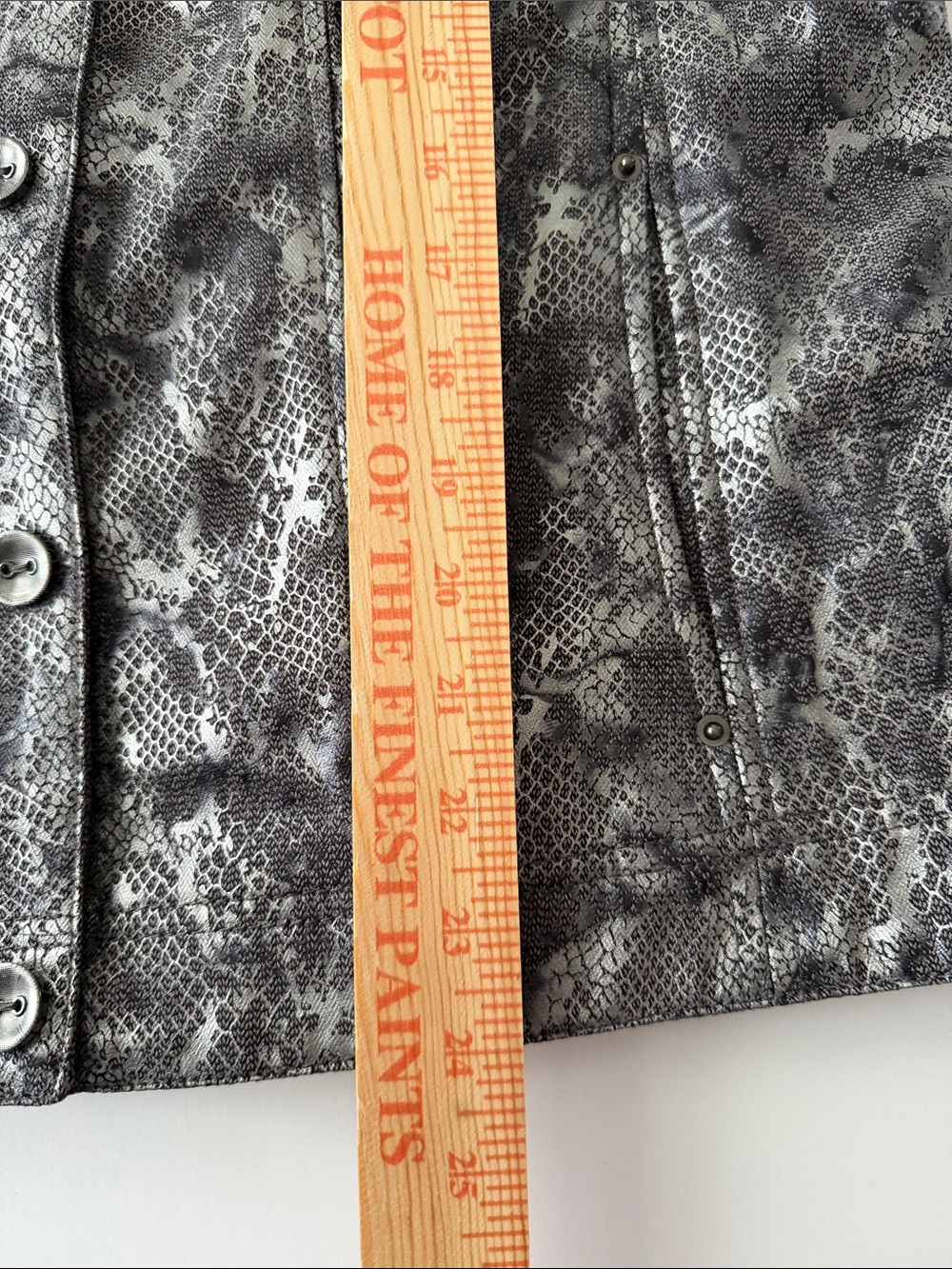 Chico's gray/silver snakeskin animal print moto embossed jacket size 2-Medium - Picture 6 of 8